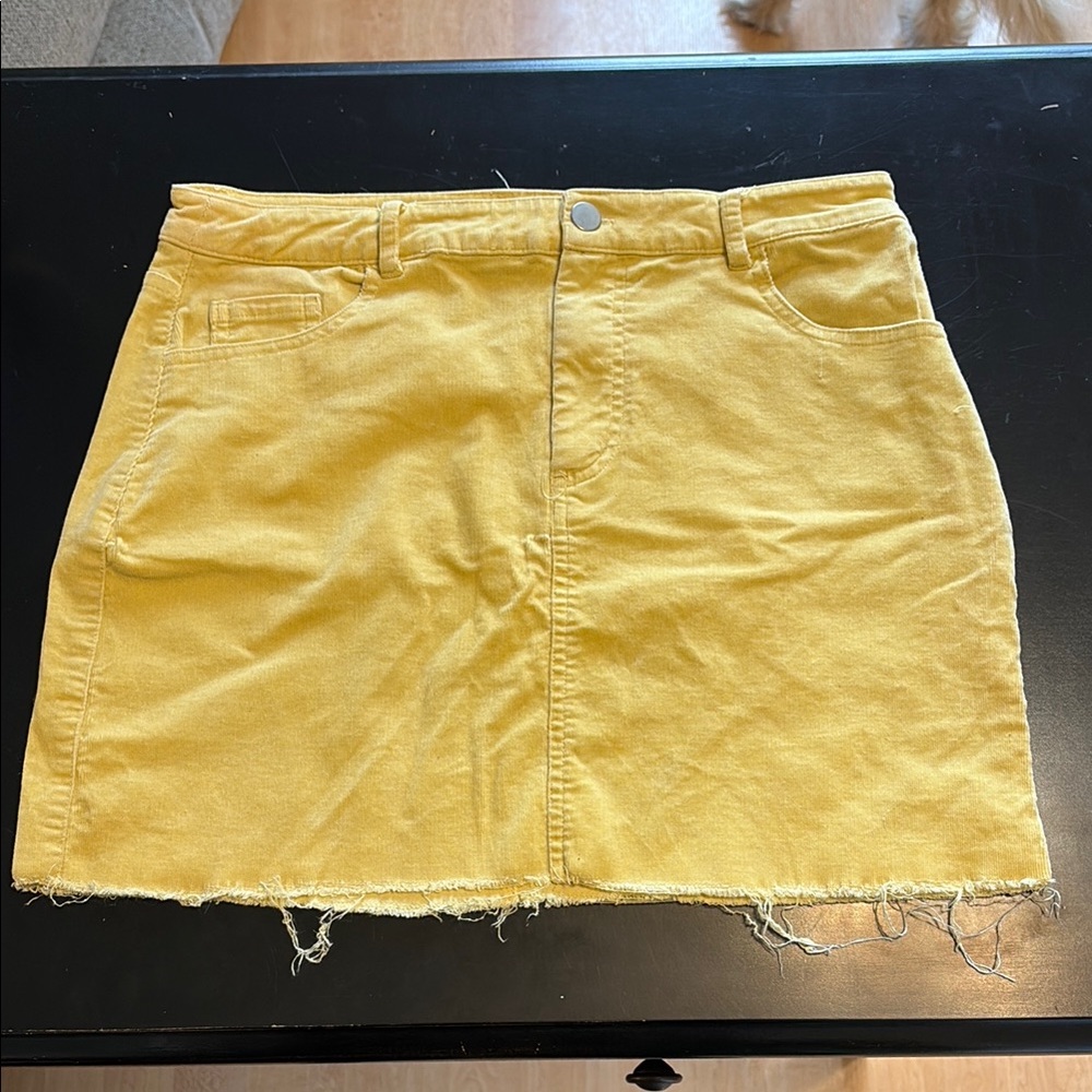 Forever 21 Yellow Mini Pencil Skirt Casual